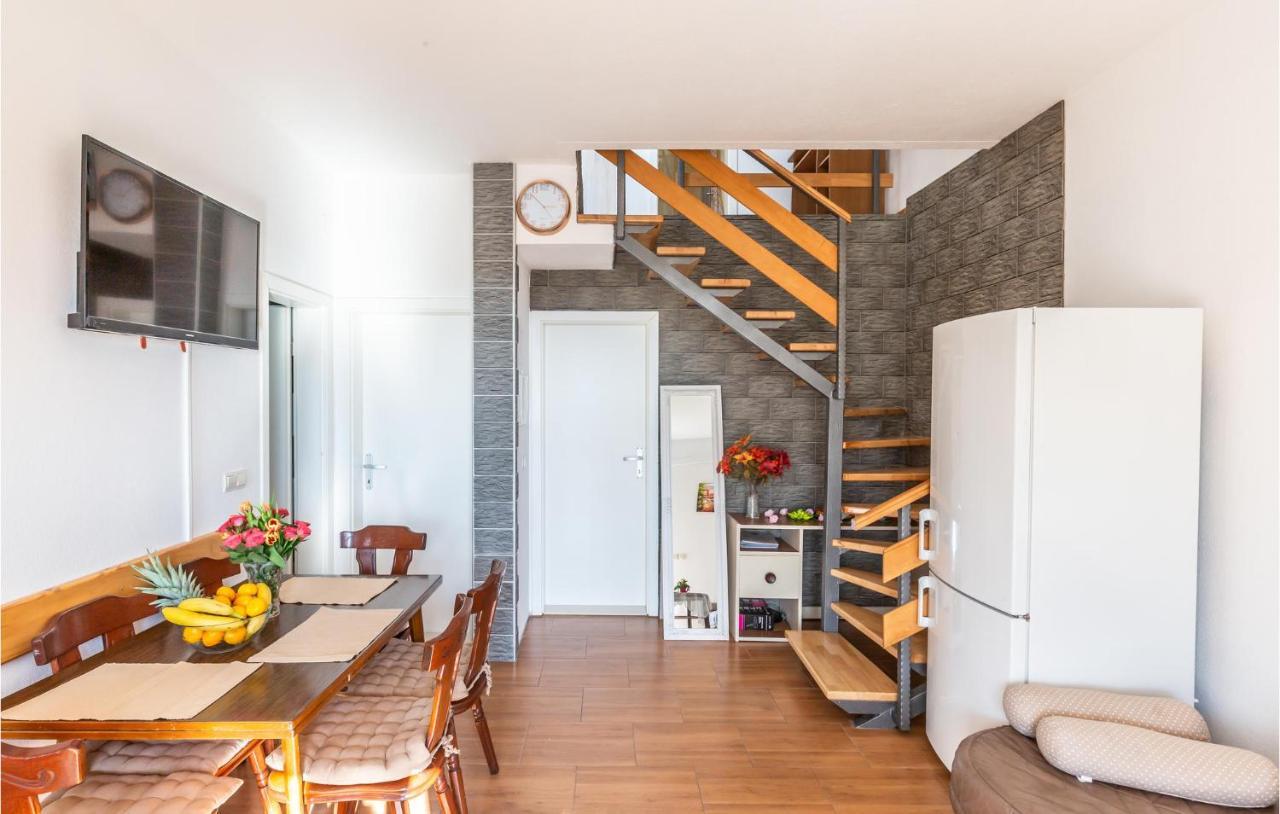 Stunning home in Makarska w/ Outdoor swimming pool&3 Bedrooms Buitenkant foto